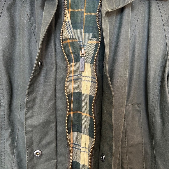 Barbour Beadnell® Waxed Jacket Sage Tartan - Picture 7 of 16